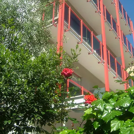 Ξενοδοχείο Noidue 2*